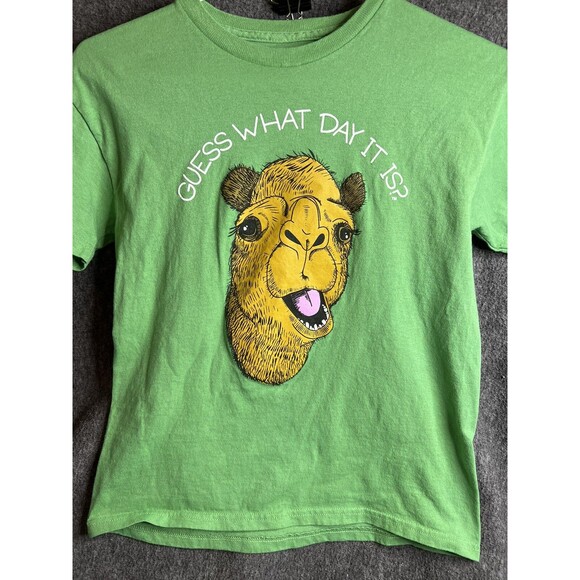 GEICO Hump Day Berkshire Hathaway Shareholders Tee Boys Size M Warren Buffett